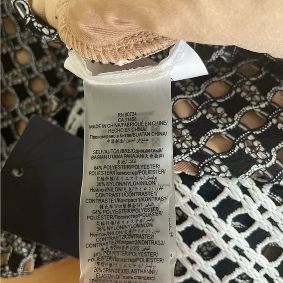 BCBGMaxAzria NWT Kaleigh Top Black and White Peplum - Picture 4 of 5